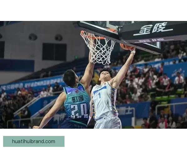 李弘权带领上海豪取十五连胜史密斯绝杀深圳连胜九场