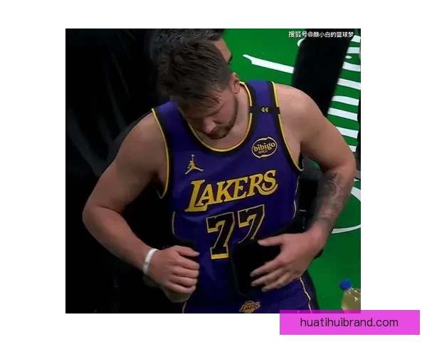 东契奇腿筋伤病原因揭秘湖人将帅回应詹姆斯强调健康至关重要